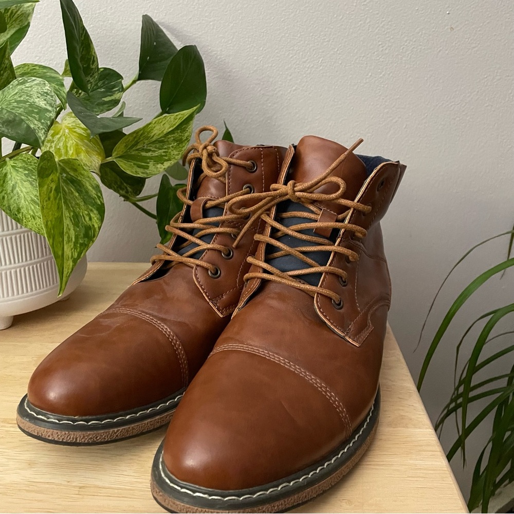 Men’s Tan Boots 🥾
